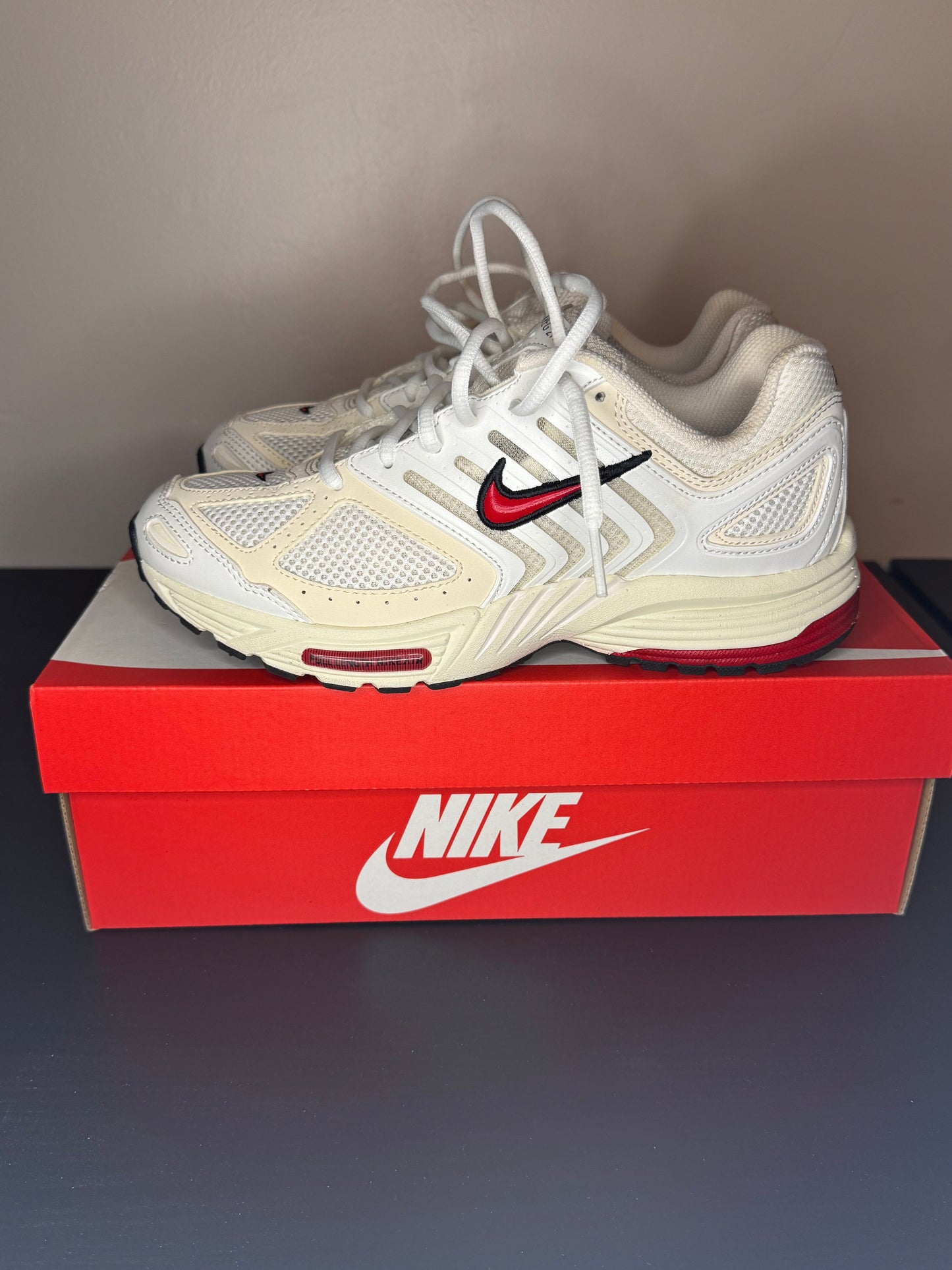 Nike W Air Peg 2K5 White Gym Red Phantom Shoes
