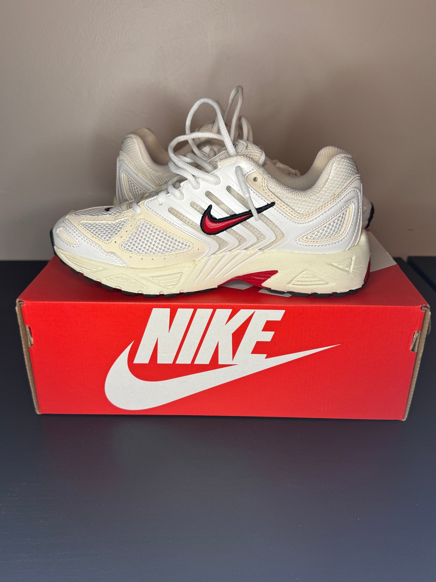 Nike W Air Peg 2K5 White Gym Red Phantom Shoes