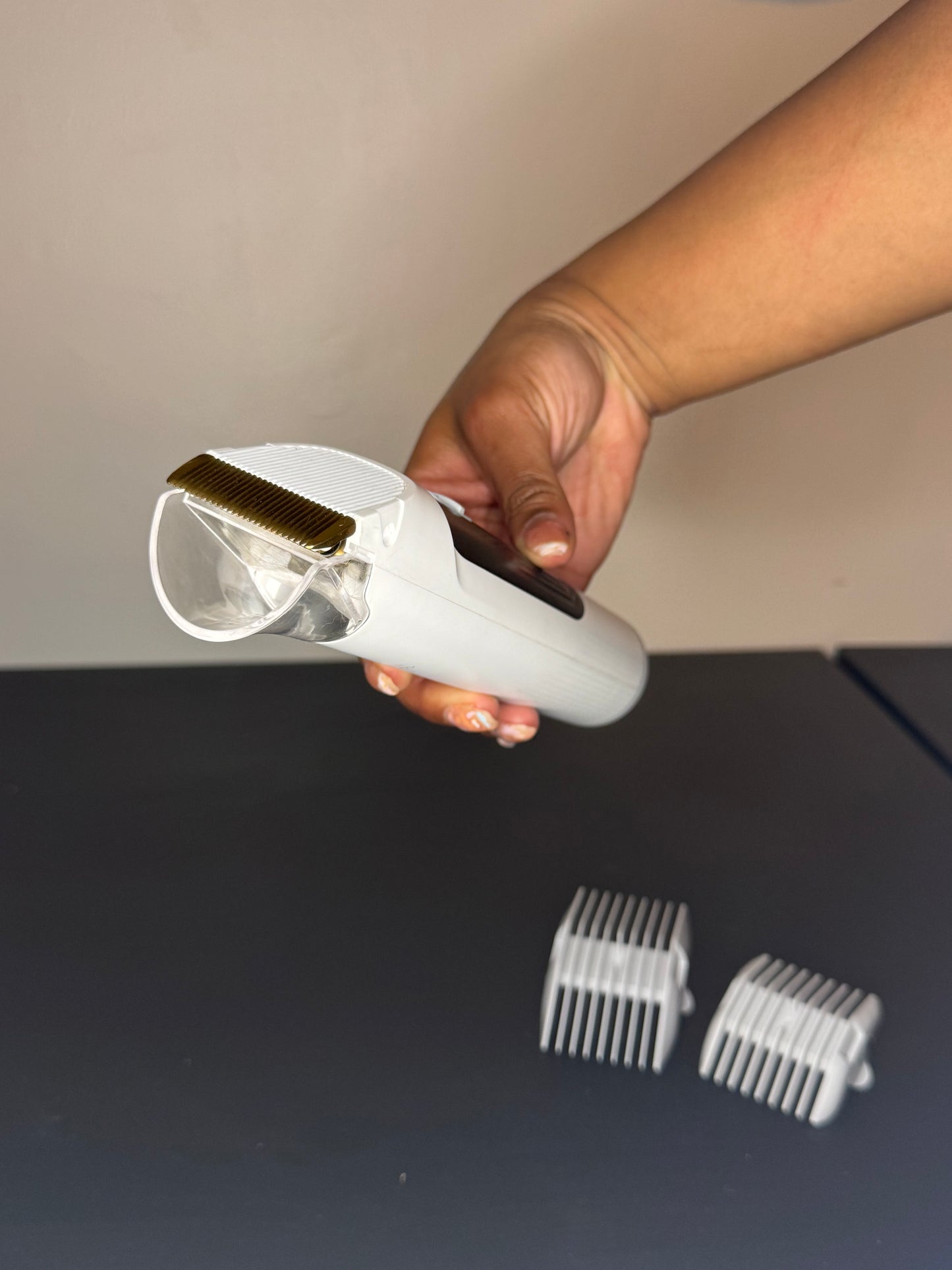 Pet Groomer with Built-in Vacuum