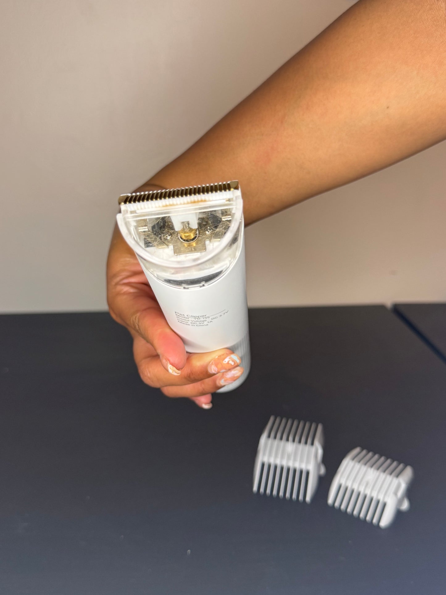 Pet Groomer with Built-in Vacuum
